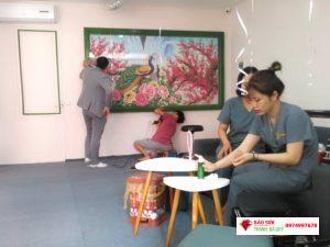 Tranh đá quý công đào mẫu đơn