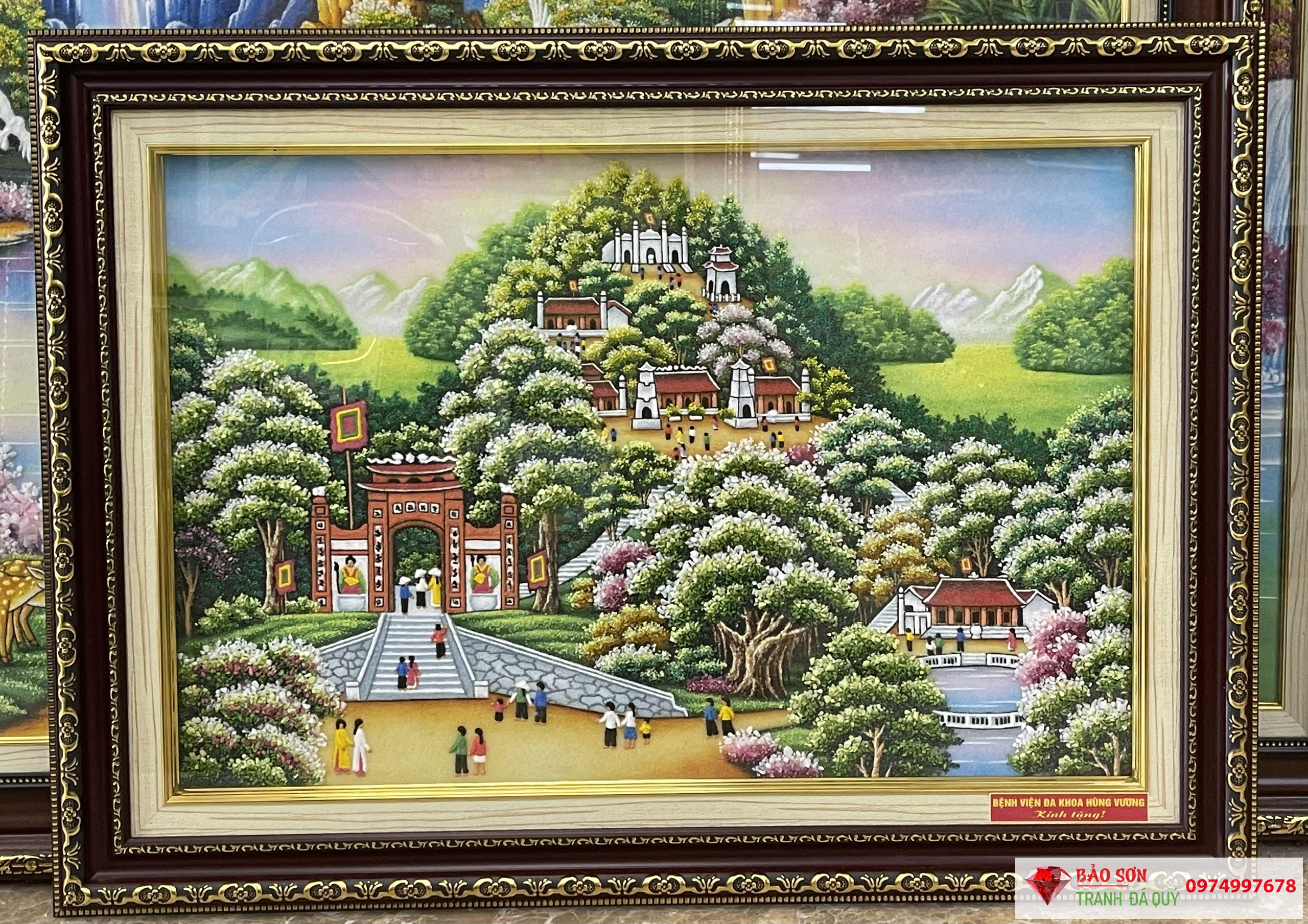 Tranh đá quý đền hùng Phú Thọ
